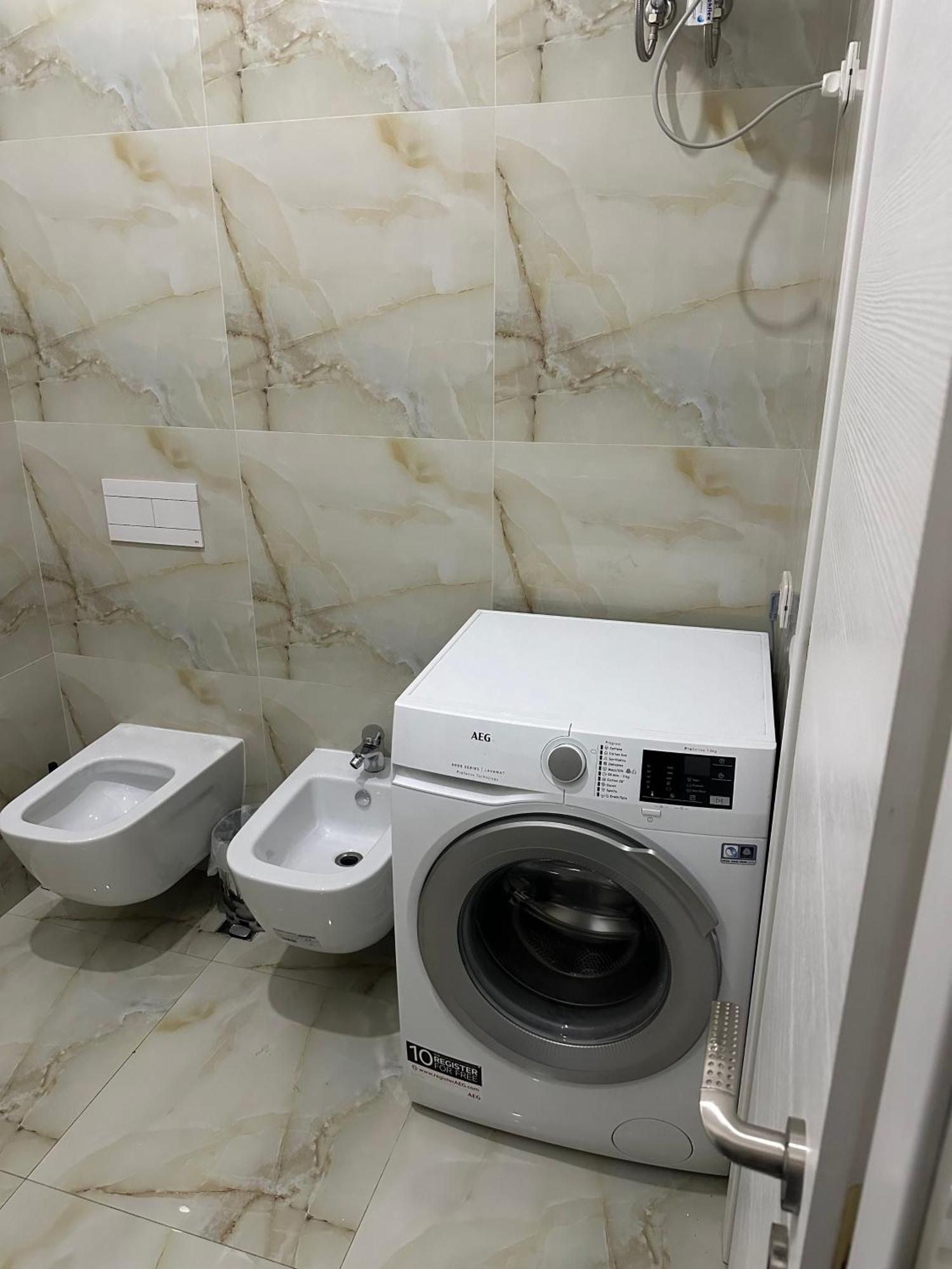 Ambassador Tirana Apartment Eksteriør bilde